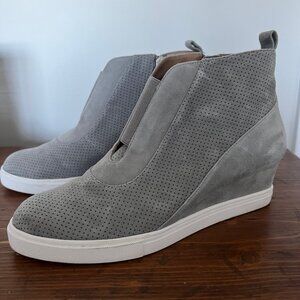 Paolo Platform Suede Ankle Bootie (Size 8)